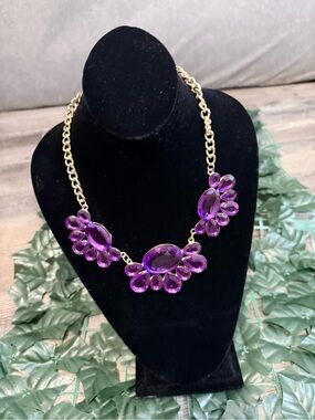 Gold-Tone Necklace with Three Purple Gem Clusters